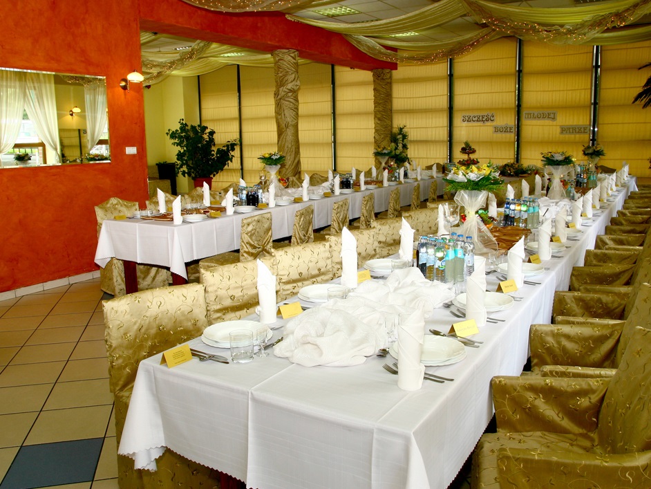 Dobra restauracja w Katowicach, tani catering dla firm, wesele, imprezy okolicznościowe, sale szkoleniowe, bankiety, Śląsk